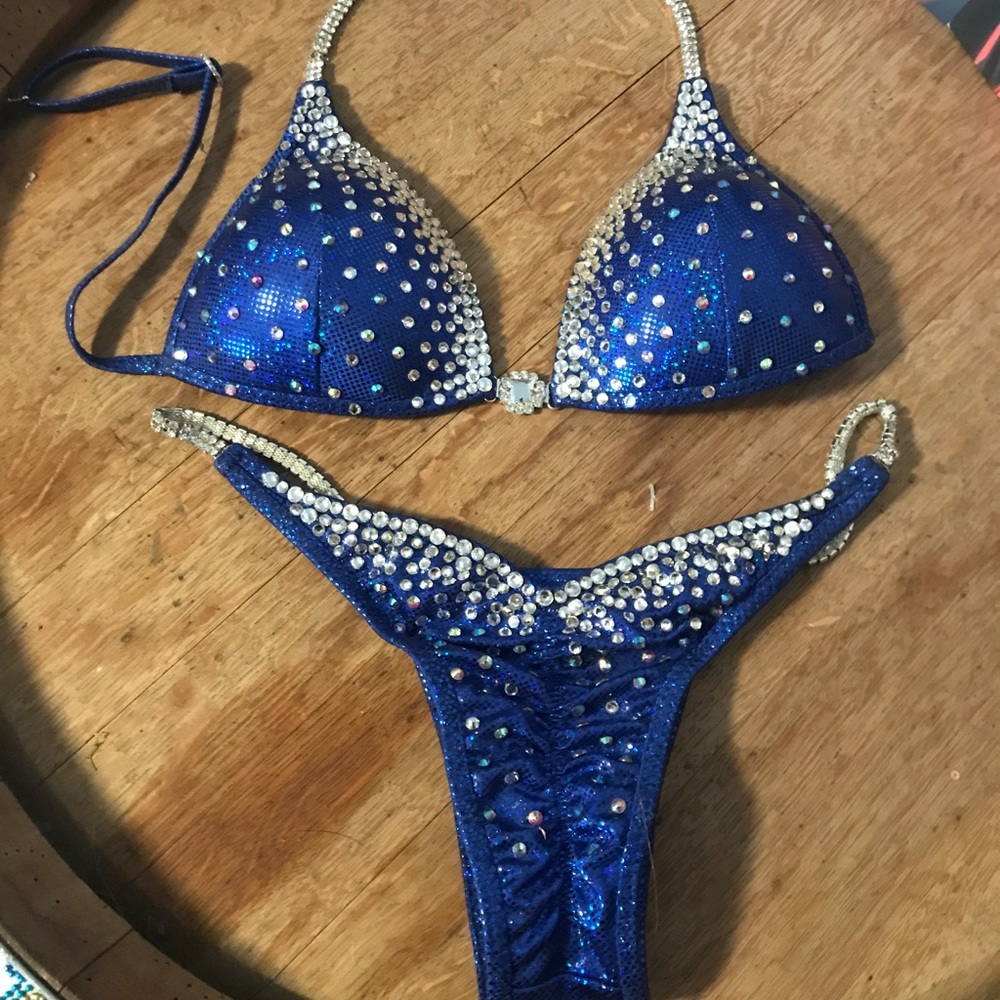 Glamfit Bikini - Picture 2 of 3